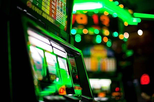 kari 4d app showing live-dealer blackjack table and account menu